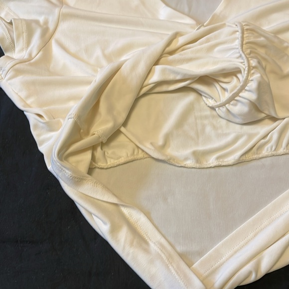 Cream Ruffle front Short sleeve blouse - Picture 5 of 7